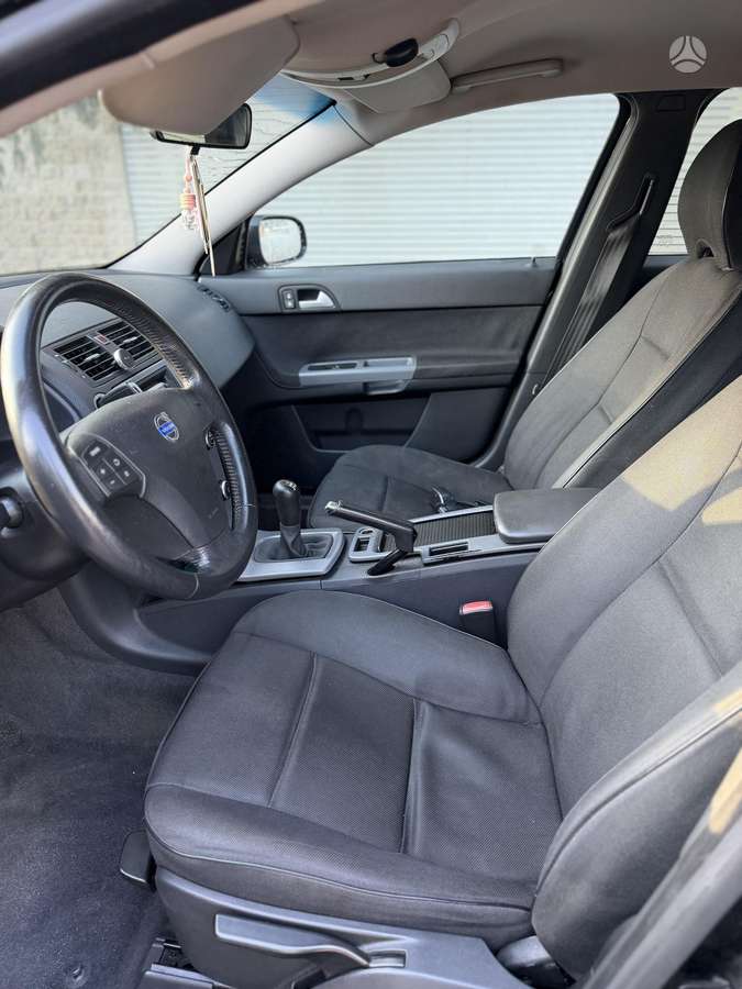 Volvo V50 2008 — photo 13
