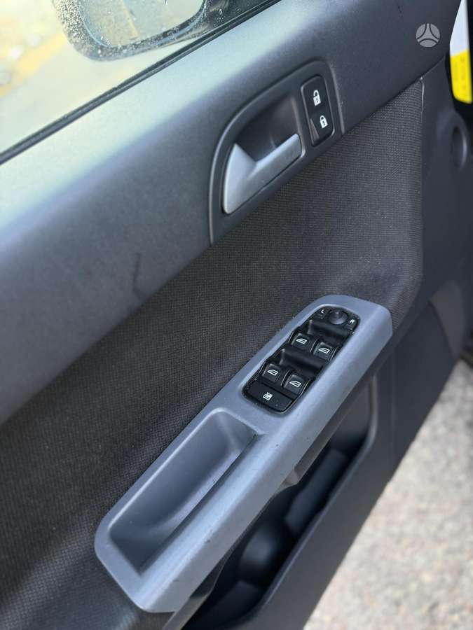 Volvo V50 2008 — photo 14