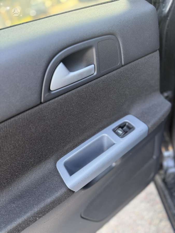 Volvo V50 2008 — photo 18