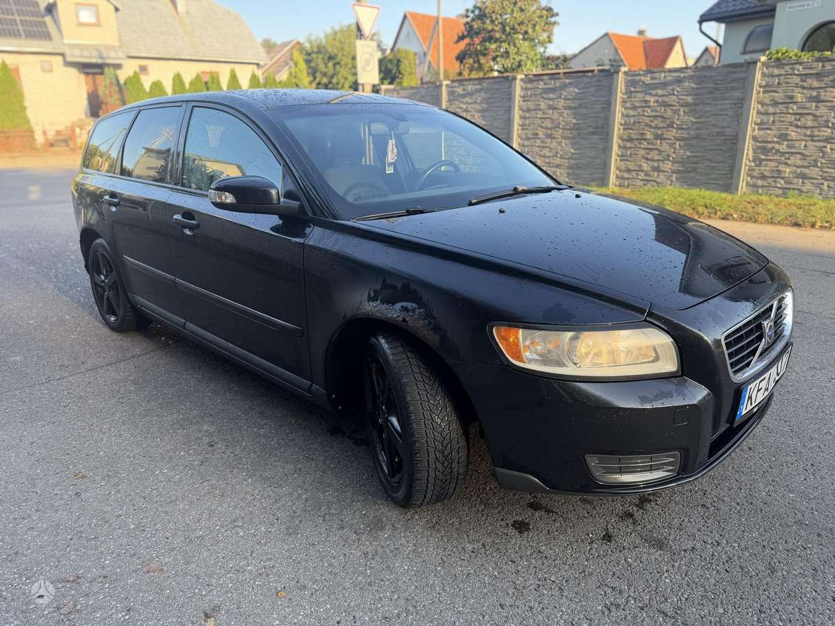 Volvo V50 2008 — engine 1560 cm³, 109 HP (80kW)