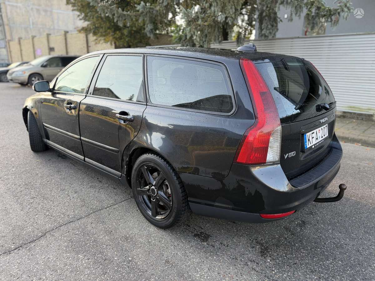 Volvo V50 2008 — photo 8