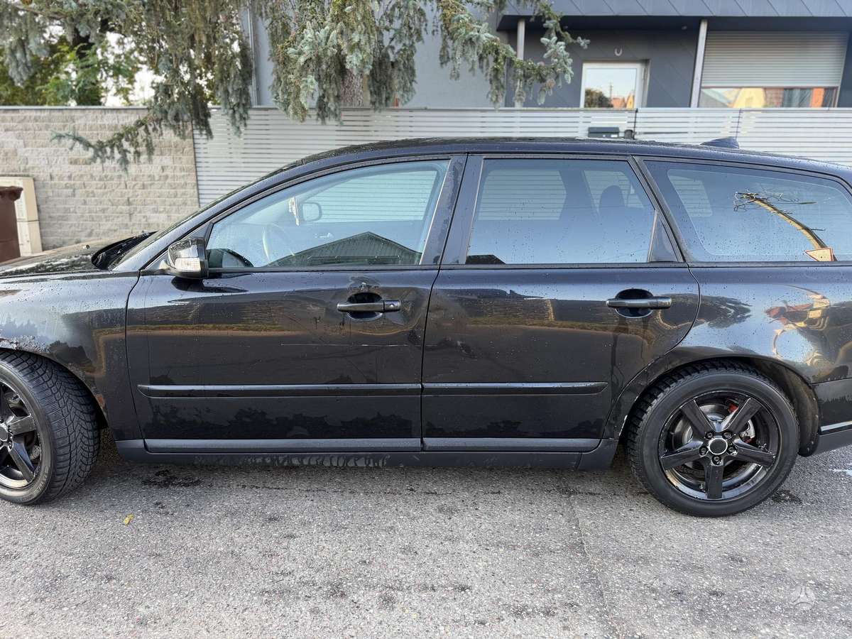 Volvo V50 2008 — photo 9