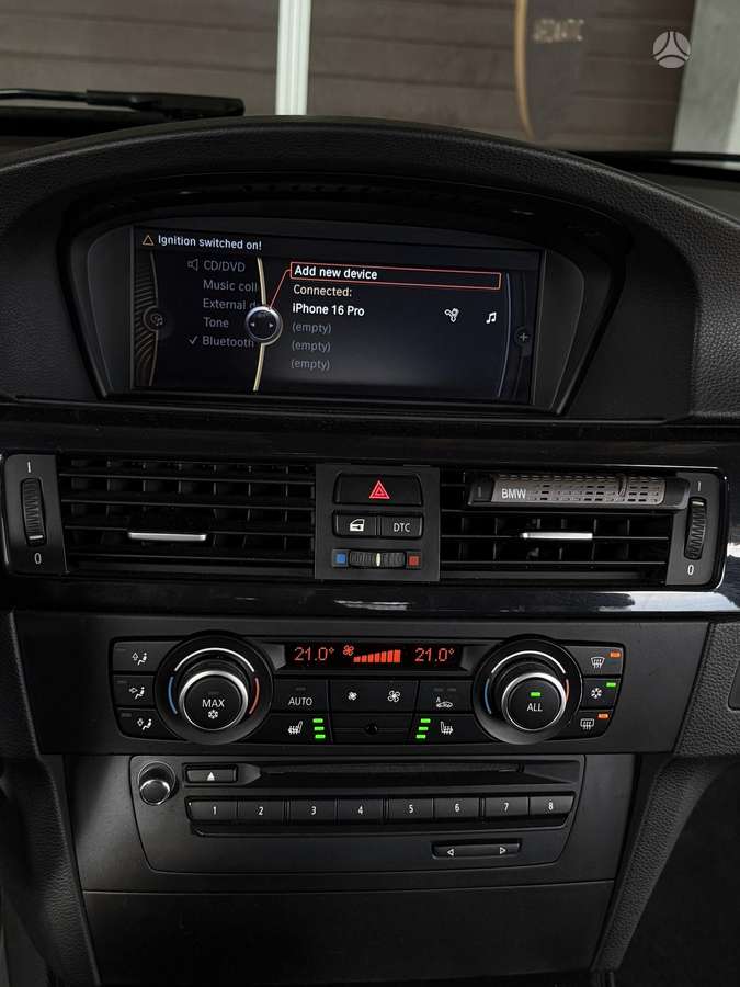 BMW 320 2010 — photo 10