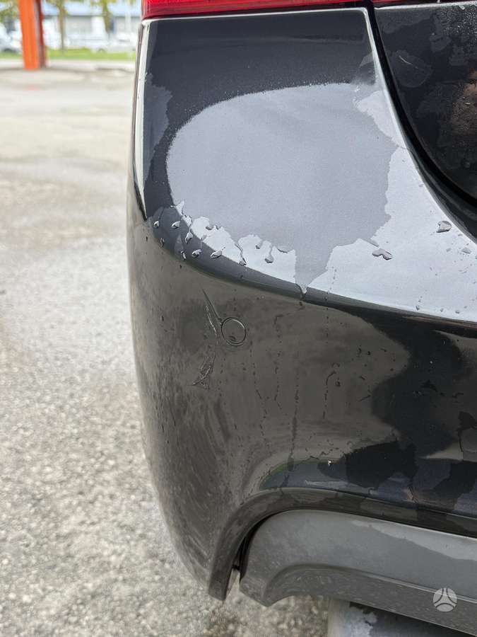 BMW 320 2010 — photo 18