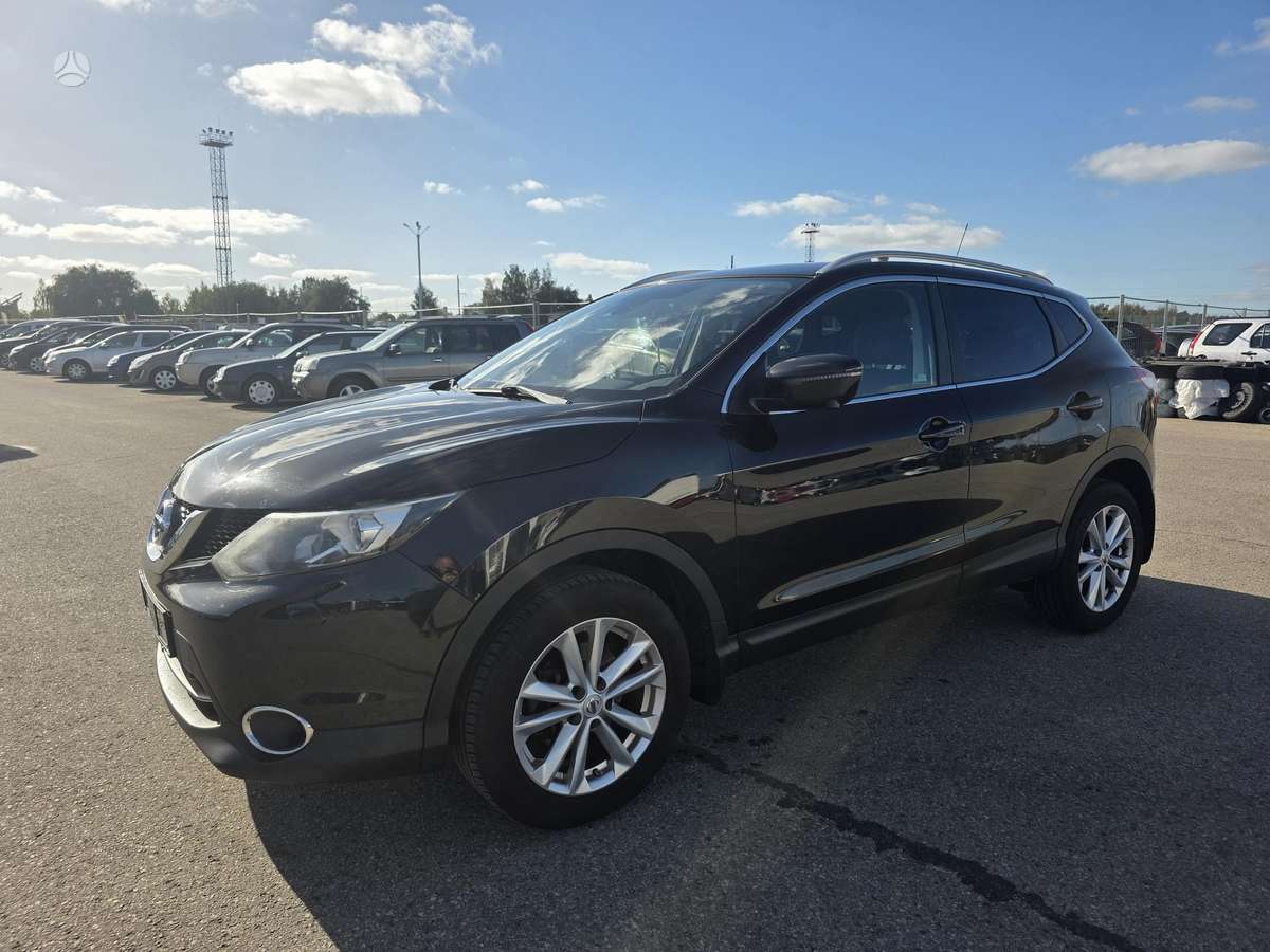 Nissan Qashqai 2014 — вигляд ззаду