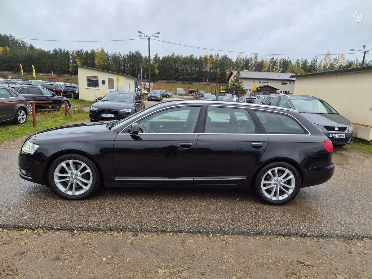 Audi A6 2011 — вигляд ззаду