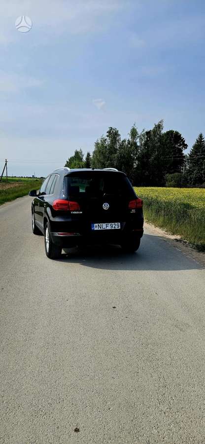 Volkswagen Tiguan 2011 — салон