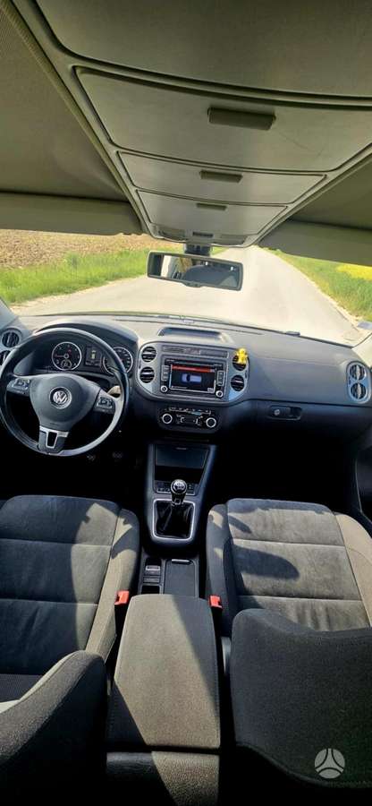 Volkswagen Tiguan 2011 — двигун 1968 cm³, 110 HP (81kW)