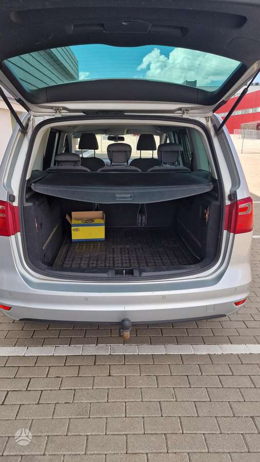 Seat Alhambra 2011 — photo 5