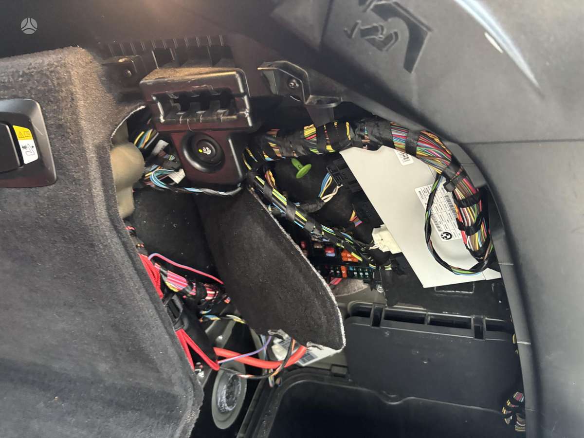 BMW 530 2012 — photo 14