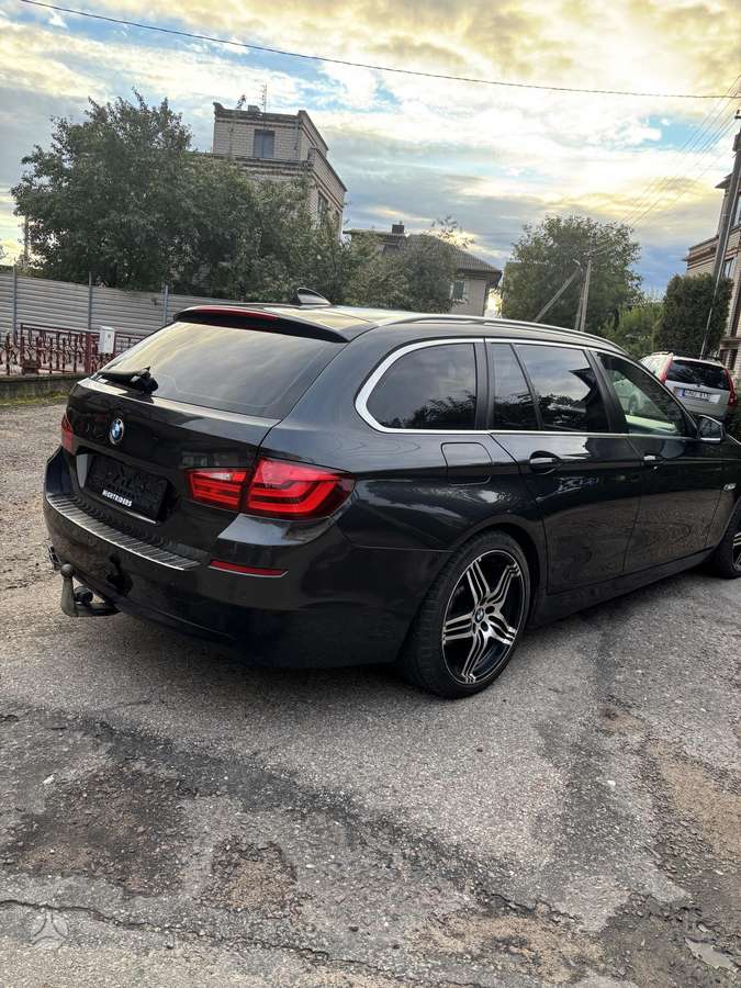 BMW 530 2012 — photo 16