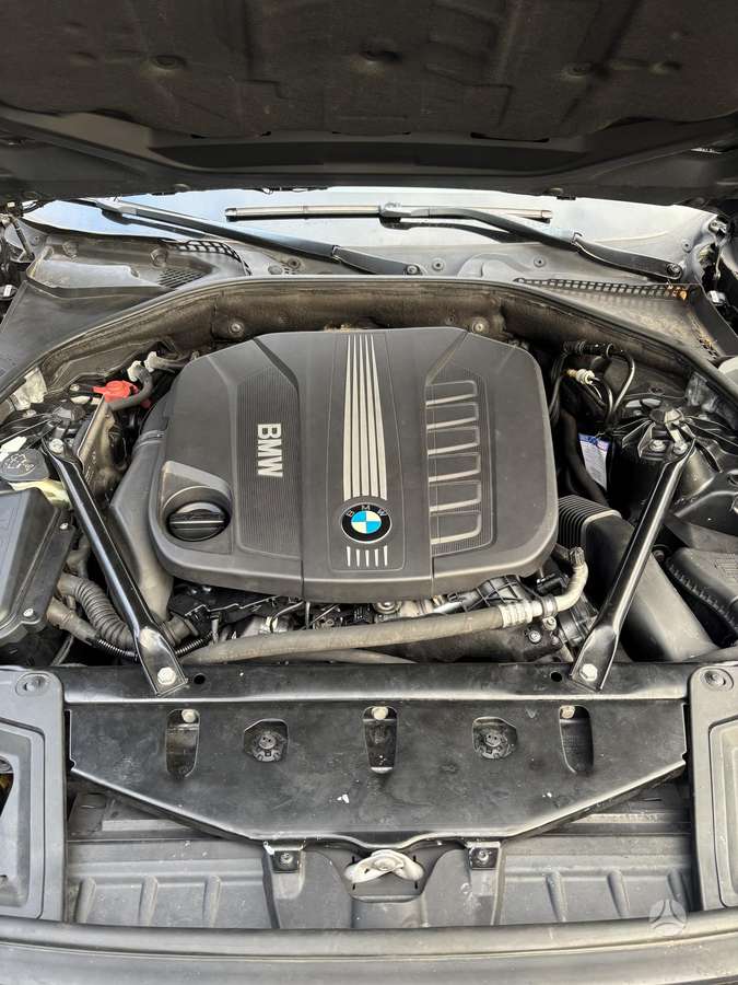 BMW 530 2012 — photo 5
