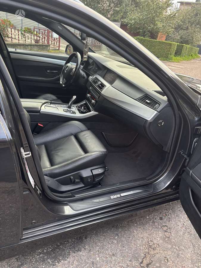 BMW 530 2012 — photo 7