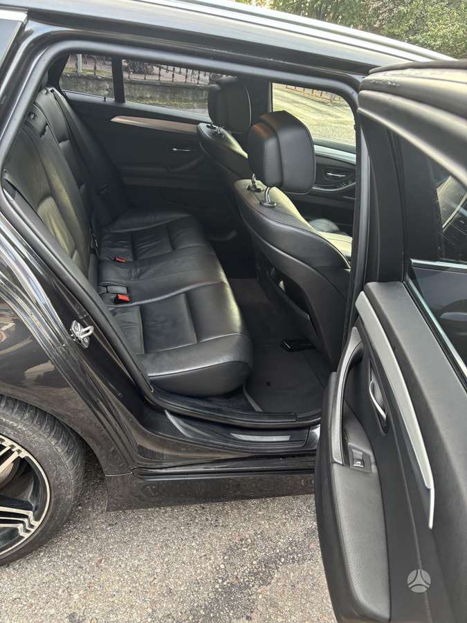 BMW 530 2012 — photo 8