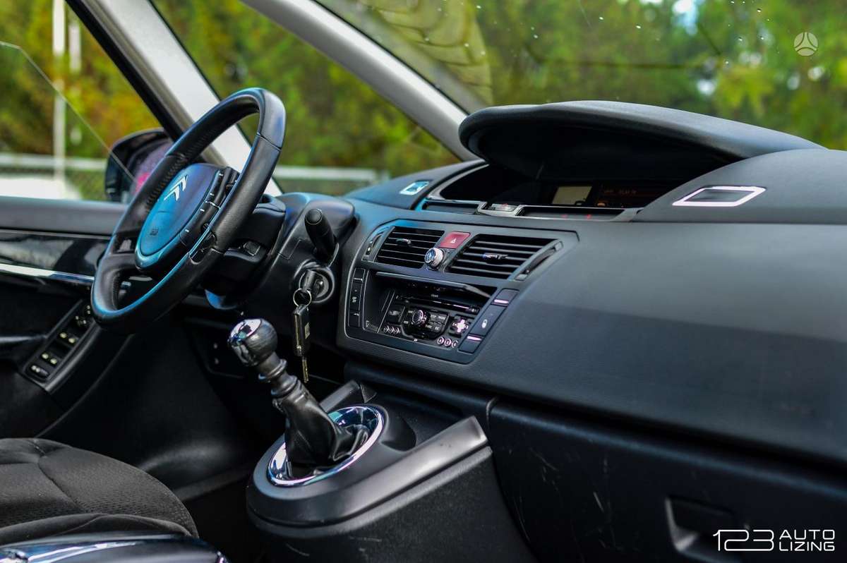 Citroen C4 2010 — photo 13