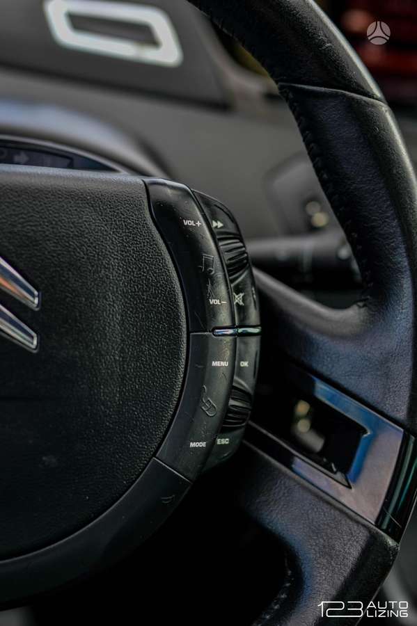 Citroen C4 2010 — photo 18