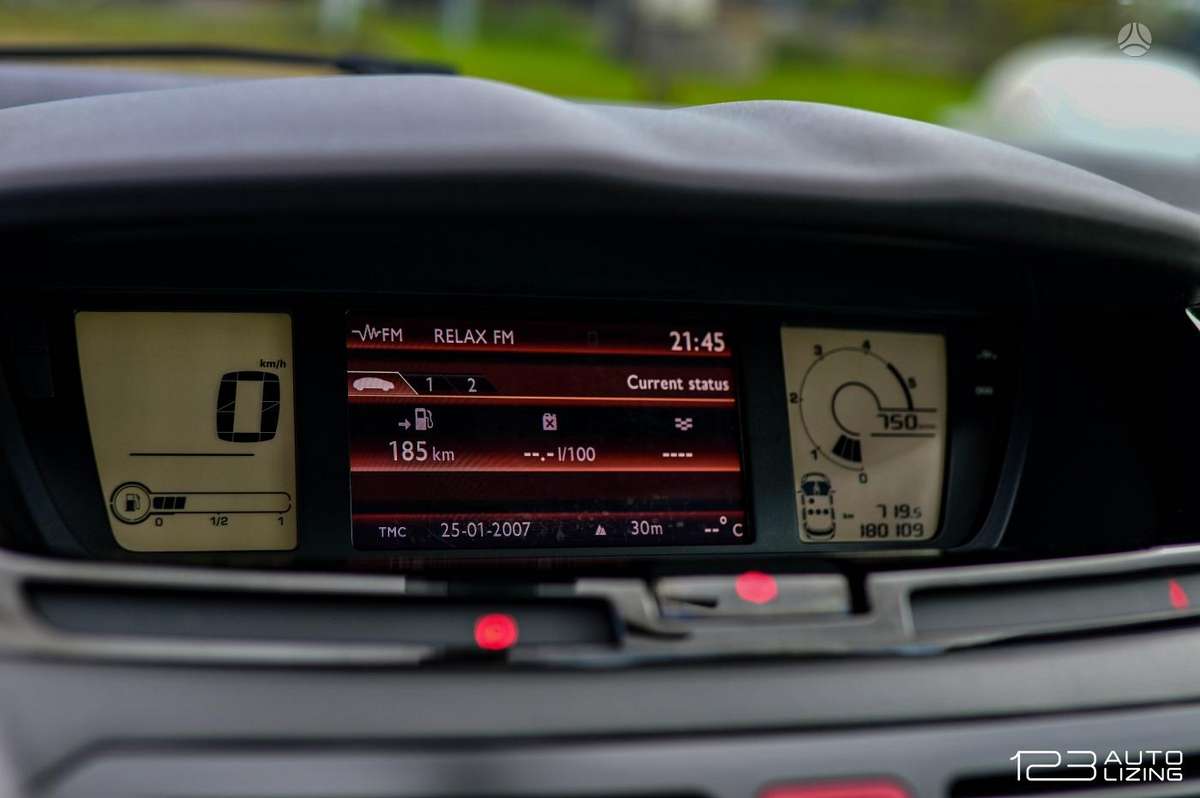 Citroen C4 2010 — photo 20