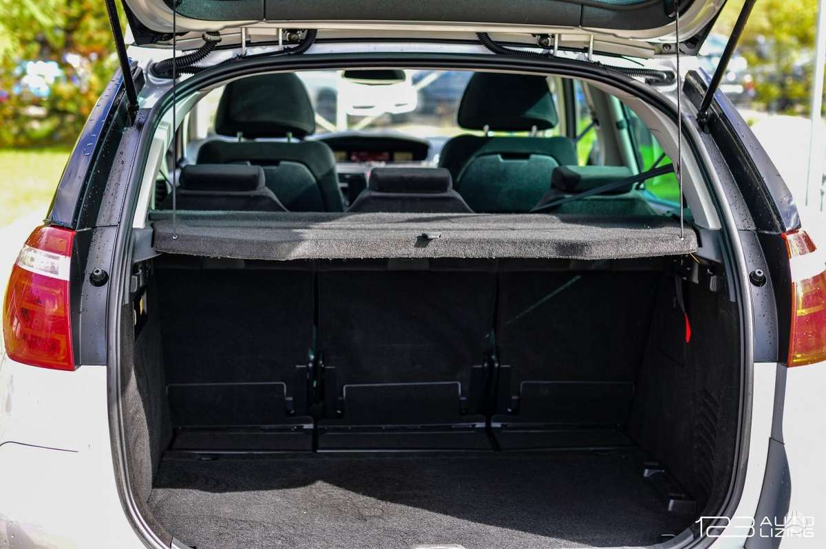 Citroen C4 2010 — photo 7
