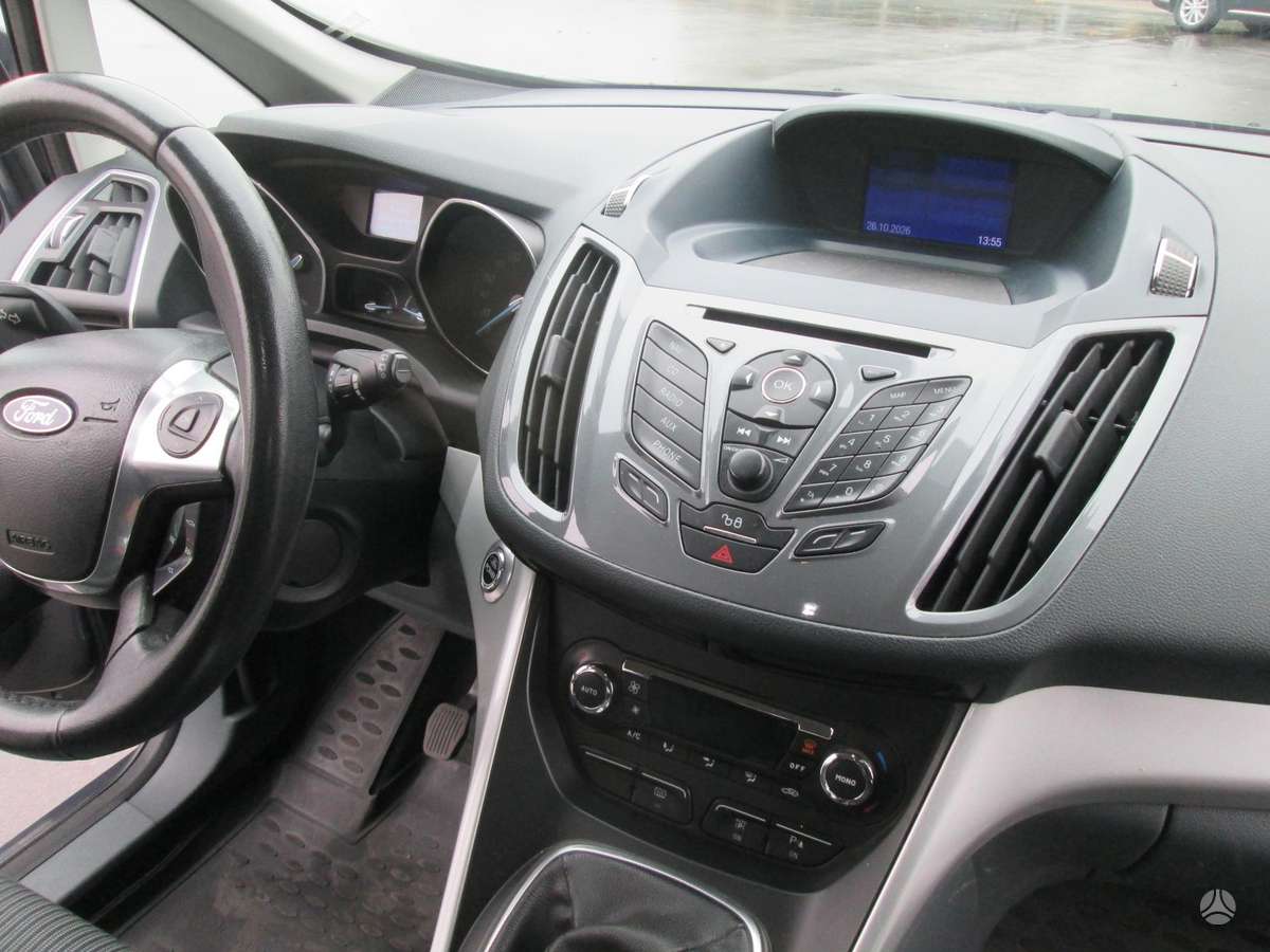 Ford Grand 2011 — photo 11