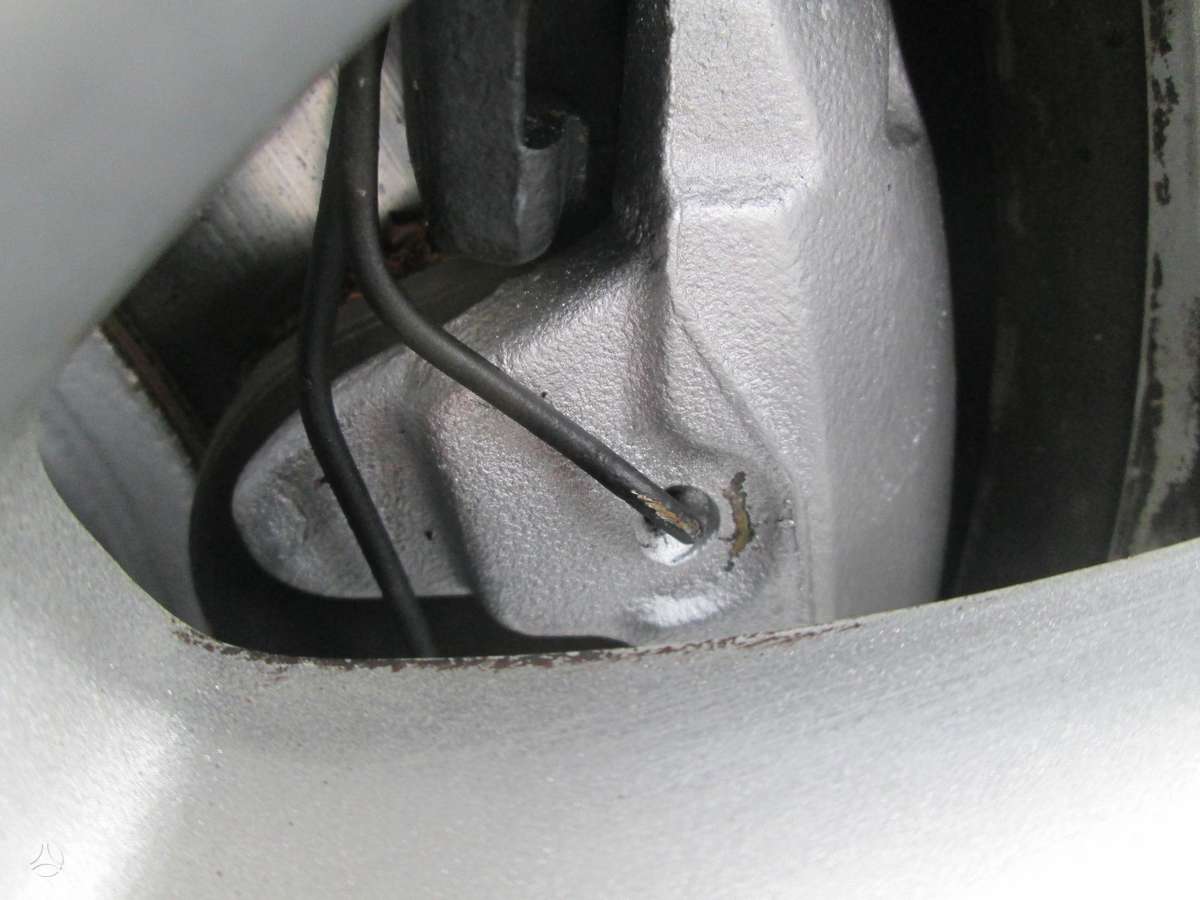 Ford Grand 2011 — photo 15