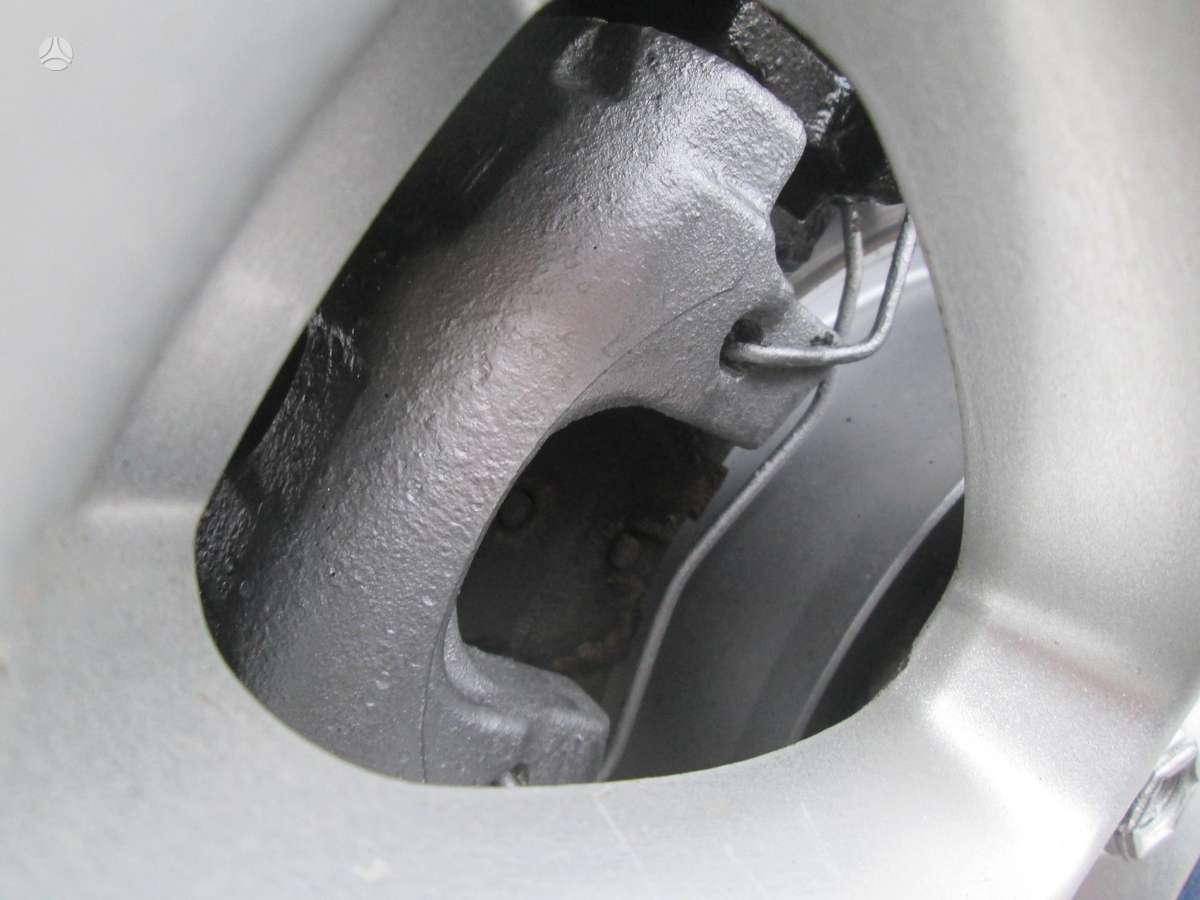 Ford Grand 2011 — photo 16