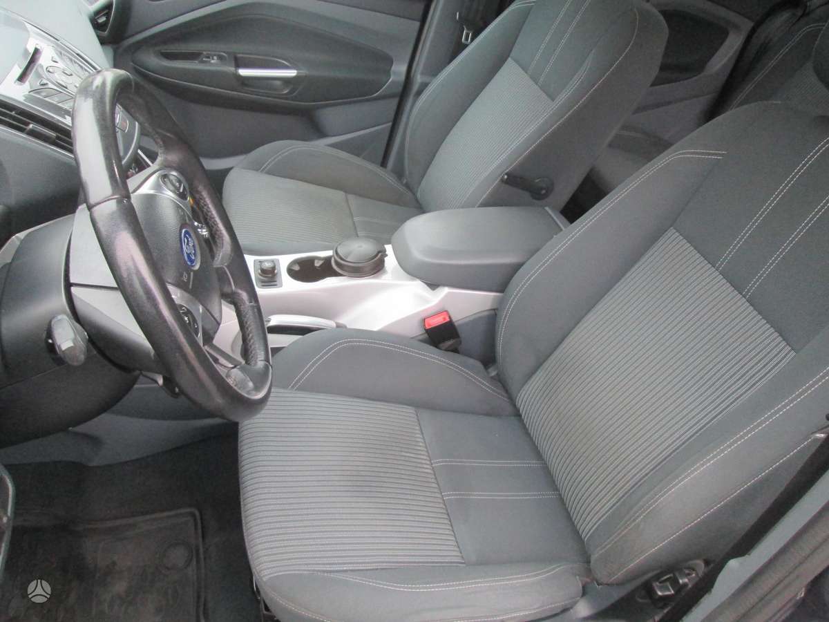 Ford Grand 2011 — photo 7