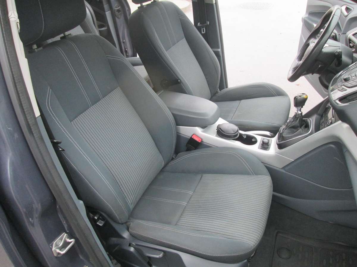 Ford Grand 2011 — photo 9