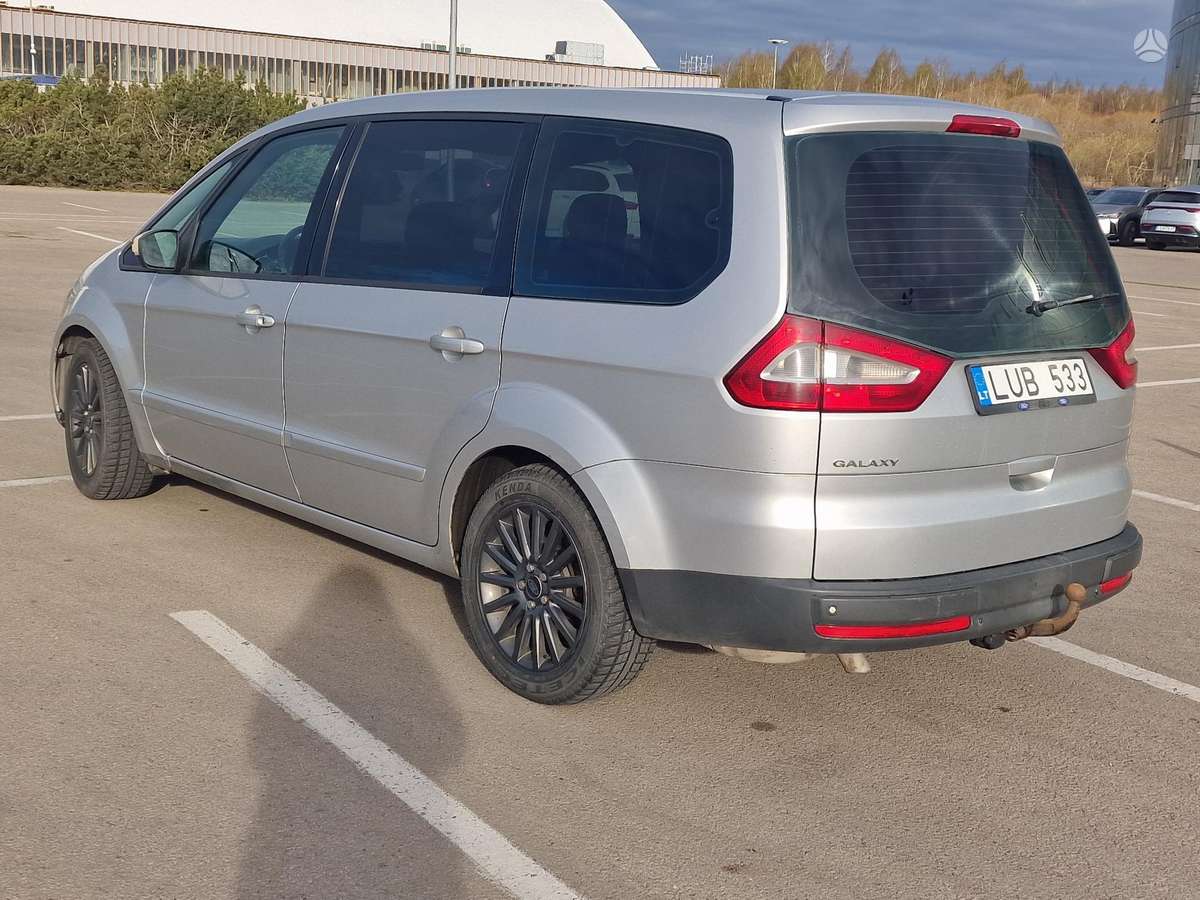 Ford Galaxy 2008 — фото 21