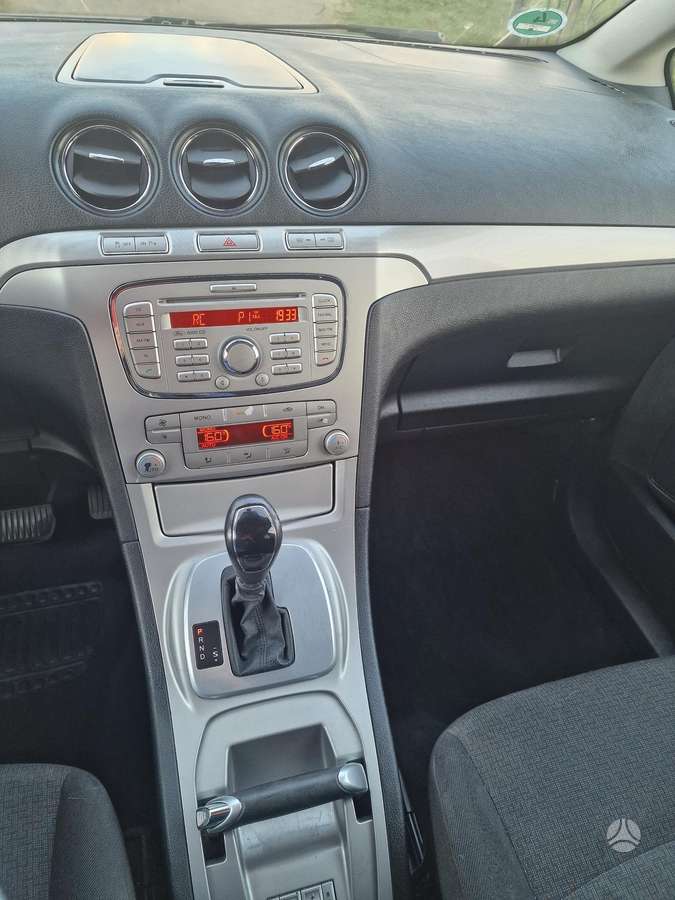 Ford Galaxy 2008 — фото 24