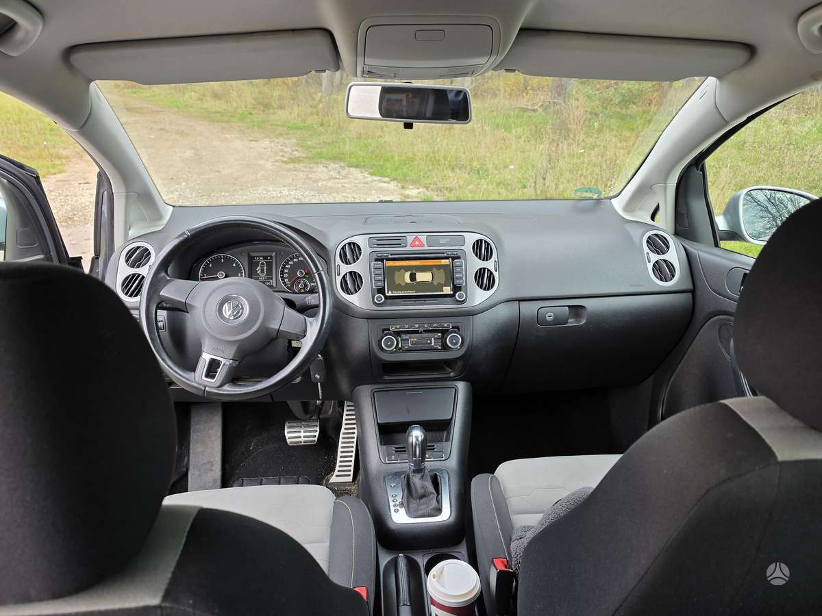 Volkswagen Golf 2011 — photo 11
