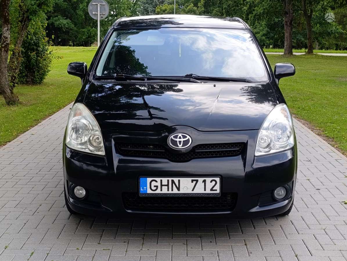 Toyota Corolla 2007 — вигляд ззаду
