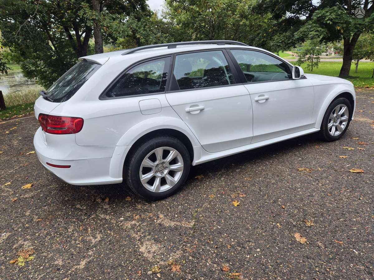 Audi A4 2010 — engine 1968 cm³, 143 HP (105kW)