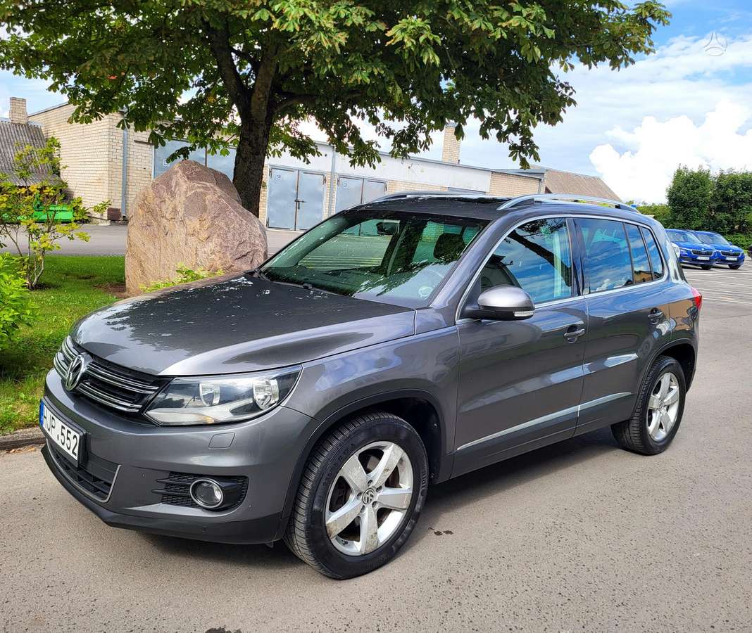 Volkswagen Tiguan 2012 — вигляд ззаду