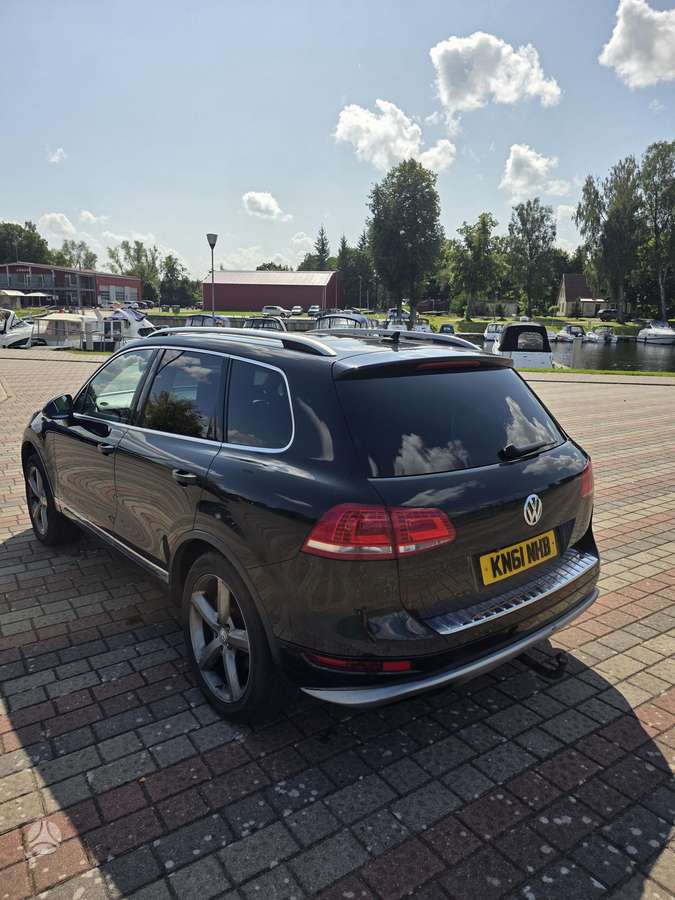 Volkswagen Touareg 2011 — photo 5