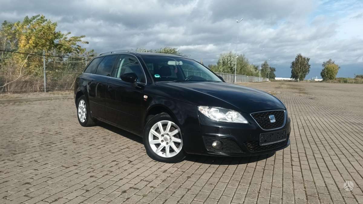 Seat Exeo 2013 — салон