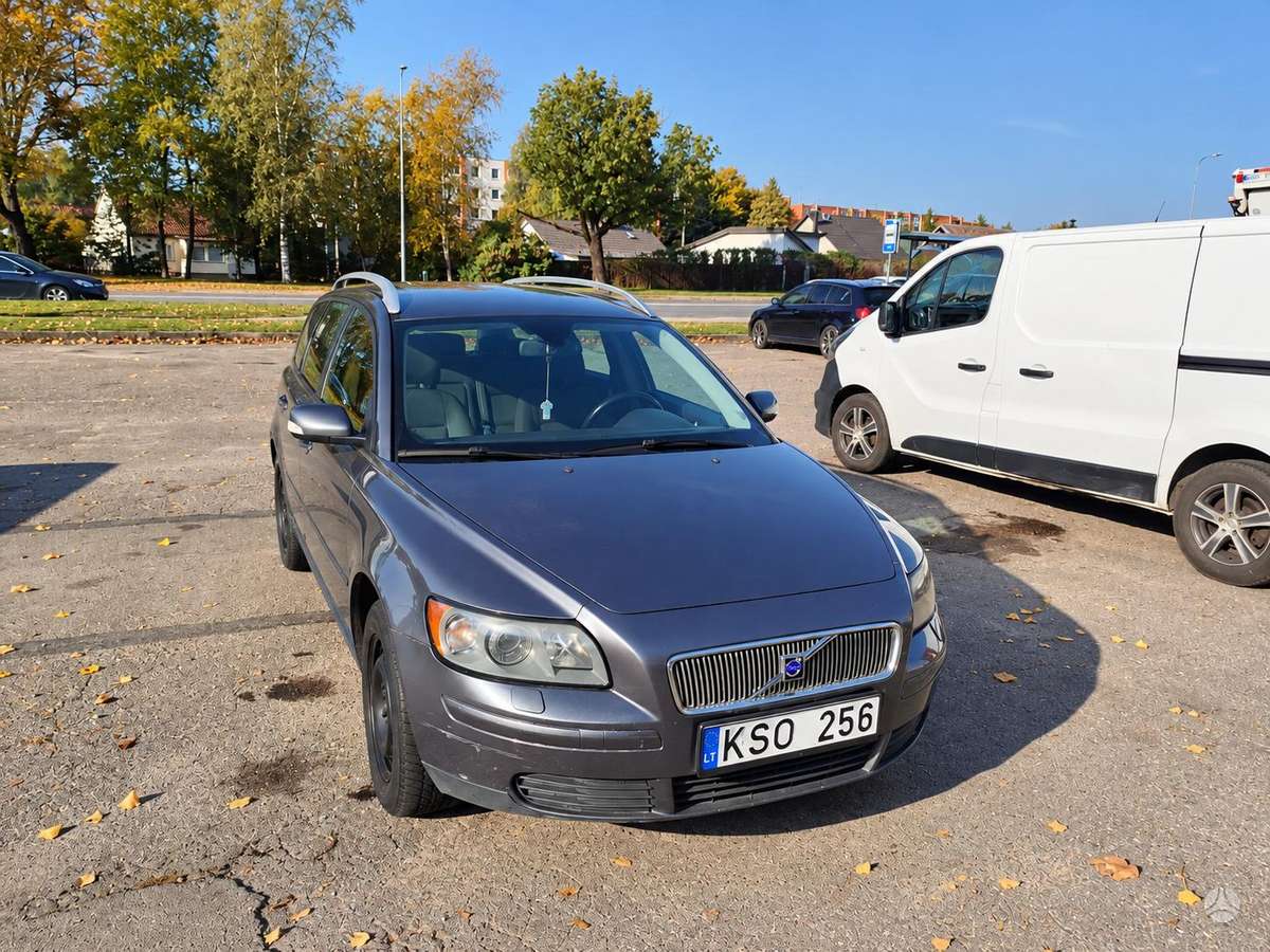 Volvo V50 2006 — вигляд ззаду