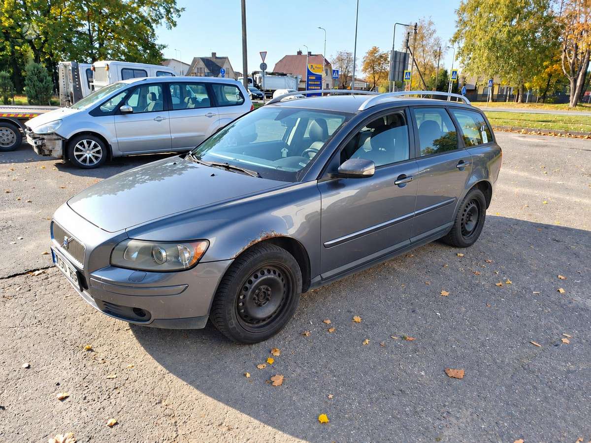 Volvo V50 2006 — двигун 1998 cm³, 136 HP (100kW)