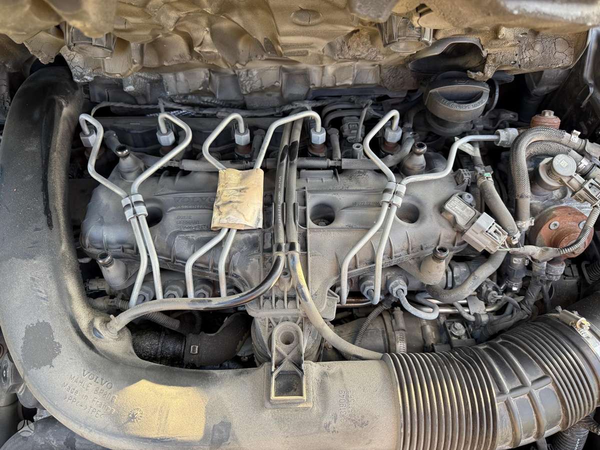 Volvo XC70 2011 — photo 10