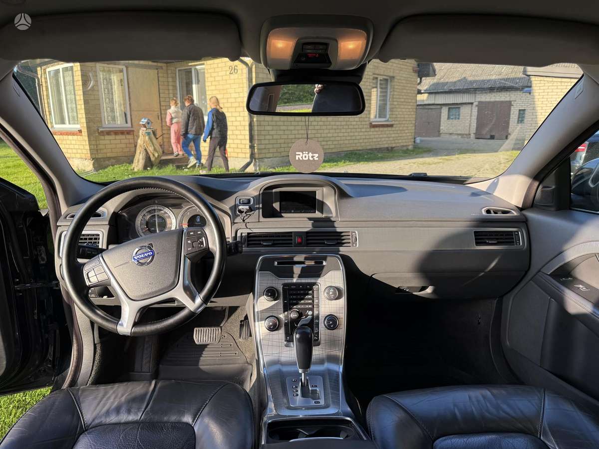 Volvo XC70 2011 — photo 6