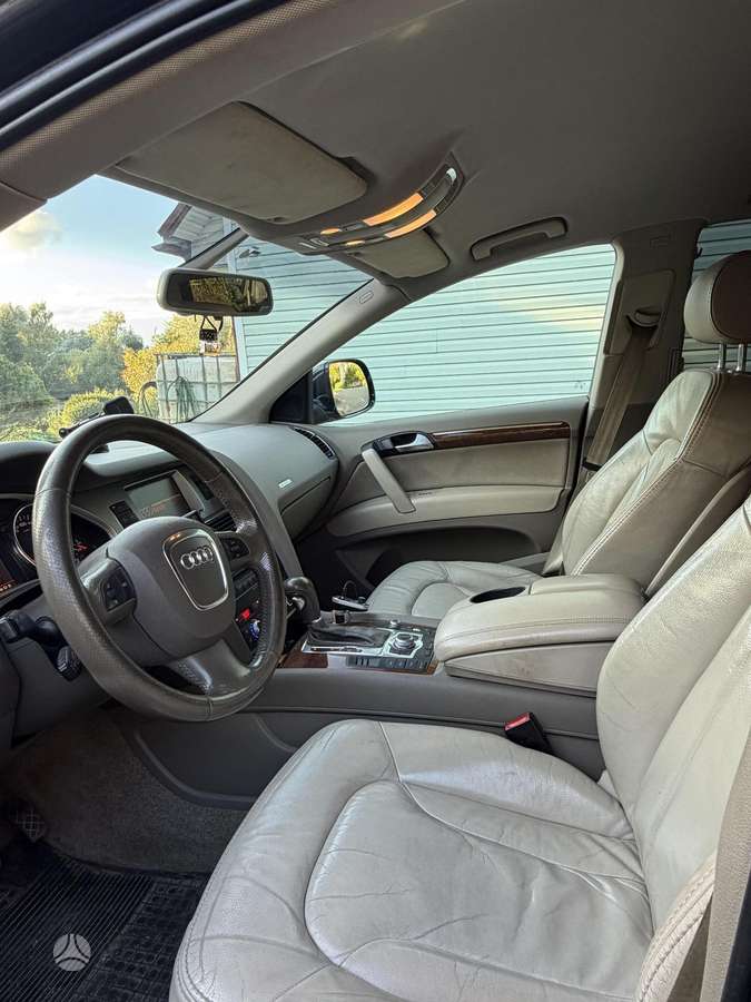 Audi Q7 2006 — photo 11