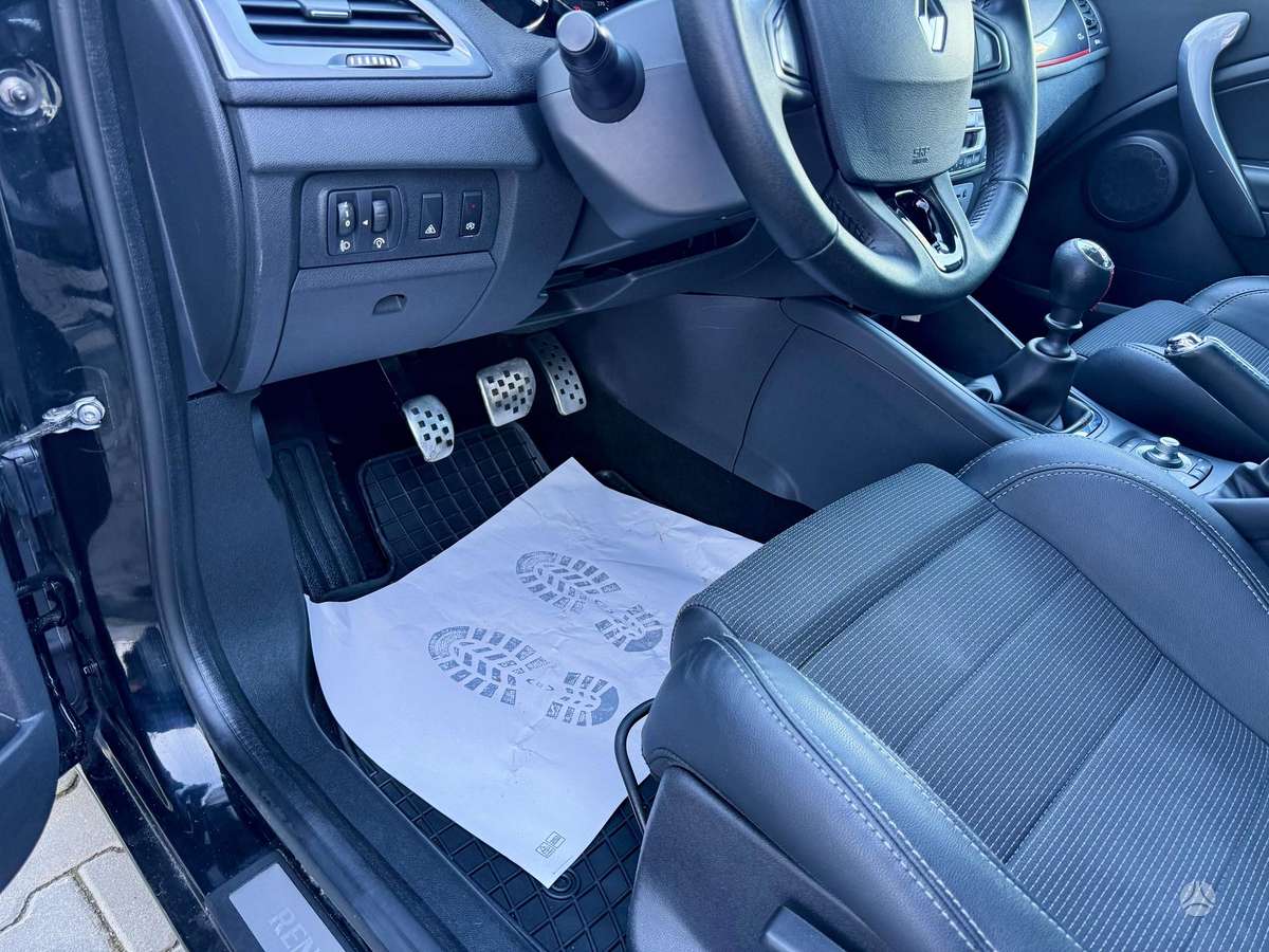 Renault Megane 2014 — photo 15