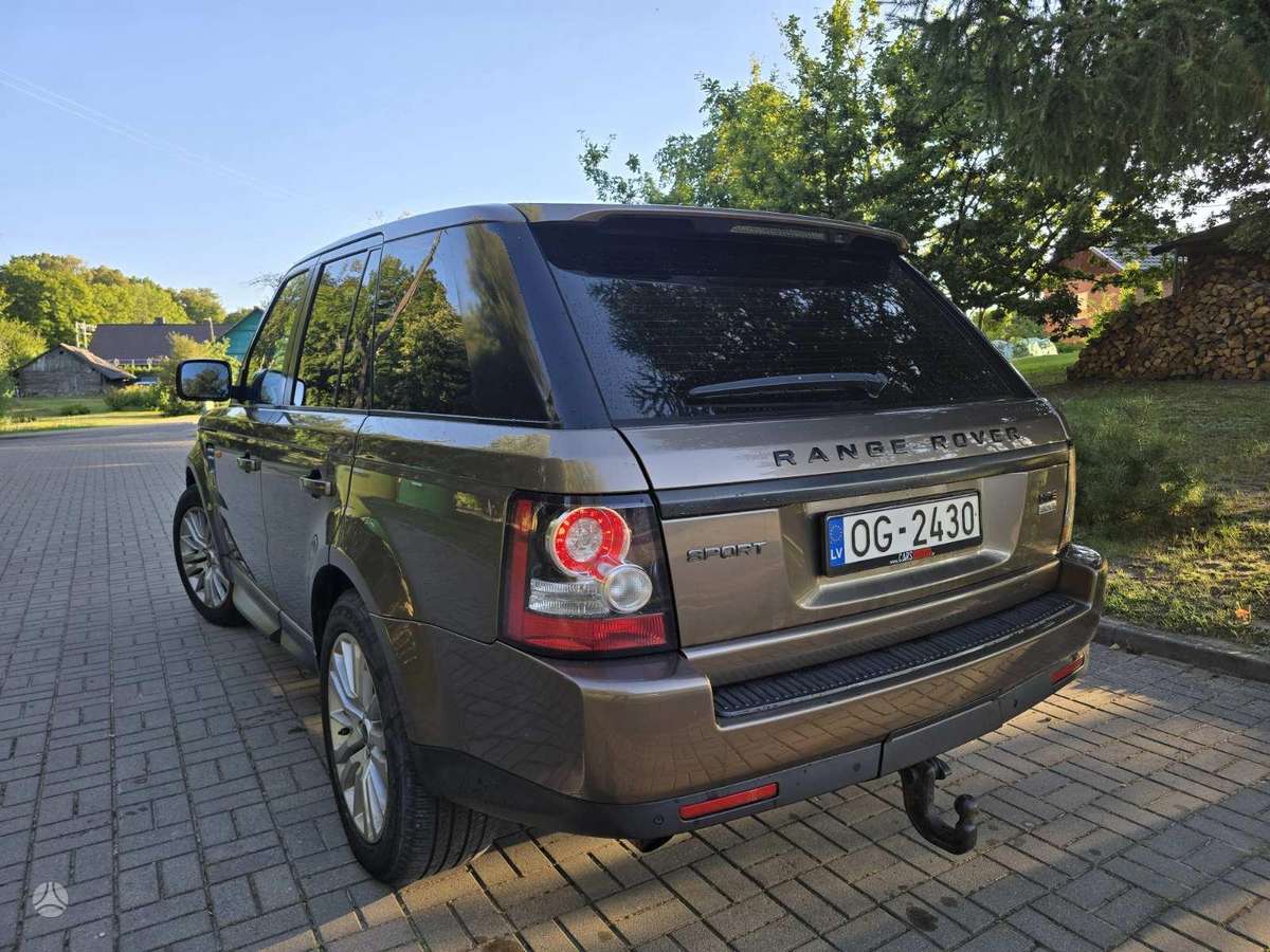 Land Rover 2012 — interior