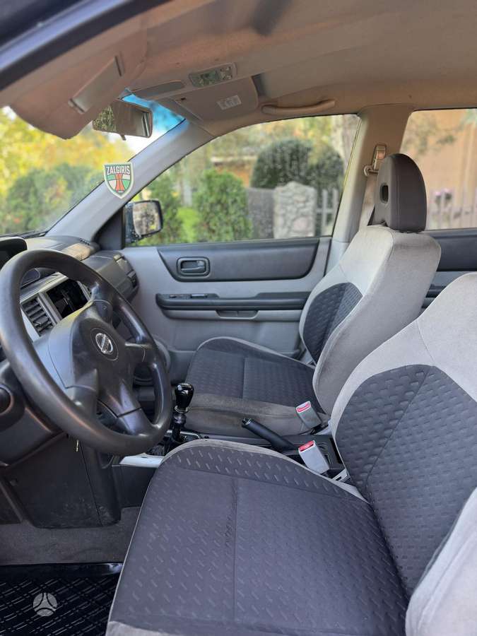 Nissan X-Trail 2004 — photo 12