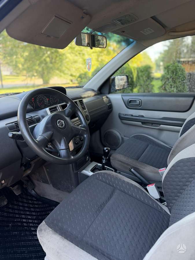 Nissan X-Trail 2004 — photo 13