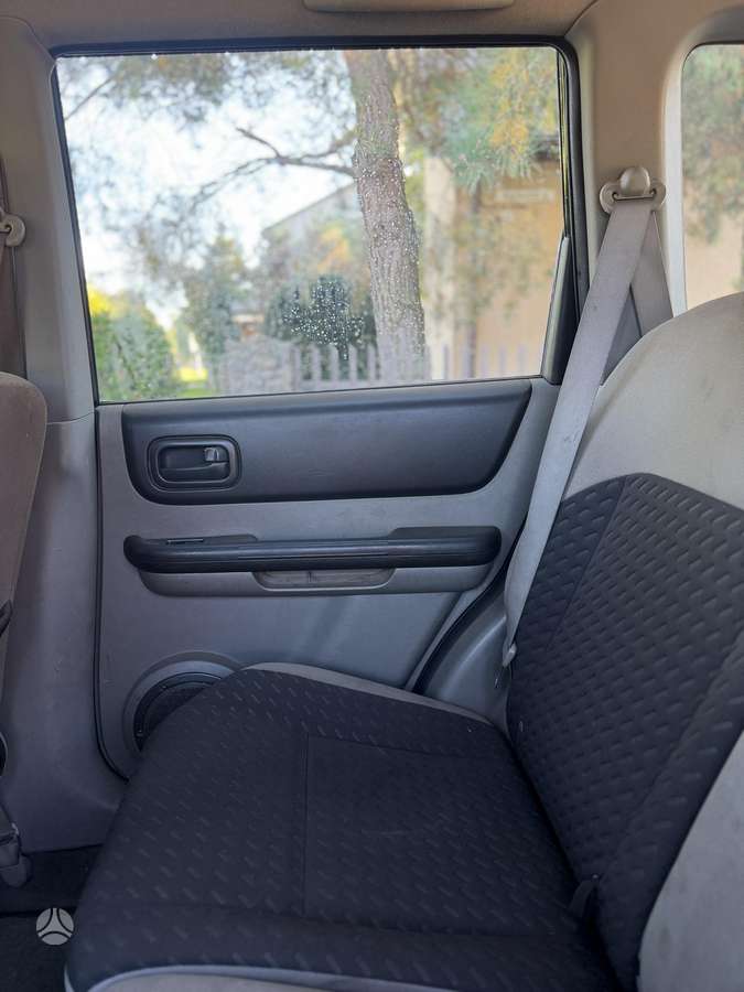 Nissan X-Trail 2004 — photo 15
