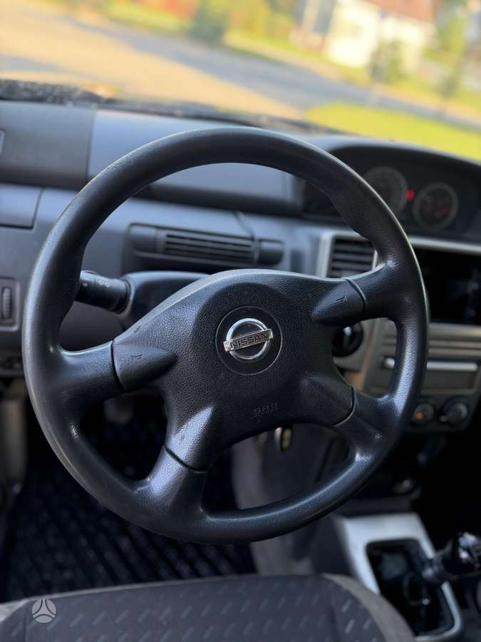 Nissan X-Trail 2004 — photo 18