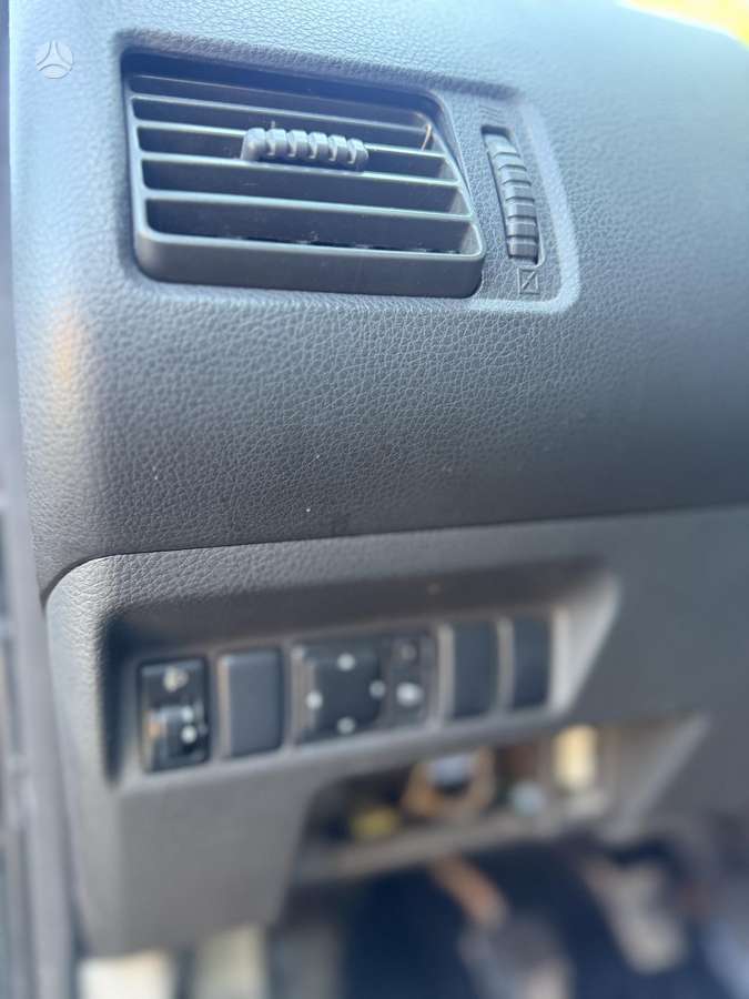 Nissan X-Trail 2004 — photo 19
