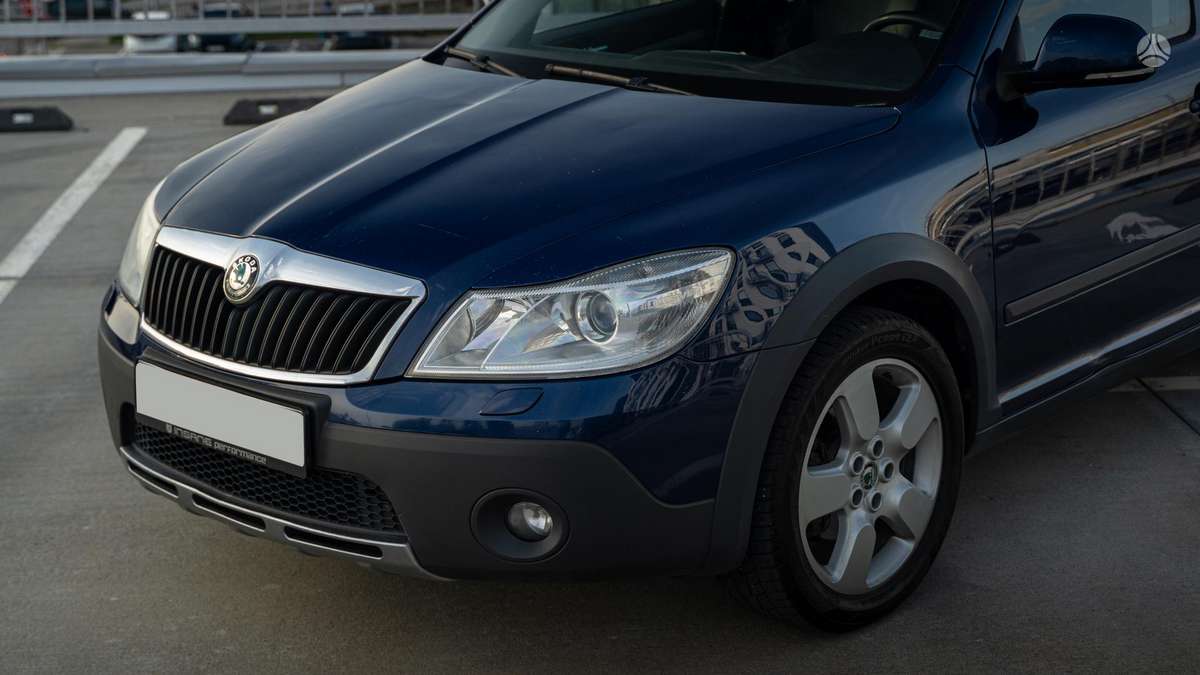 Skoda Octavia 2011 — interior