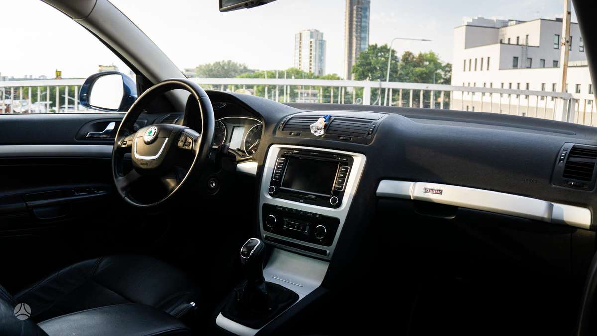Skoda Octavia 2011 — photo 9