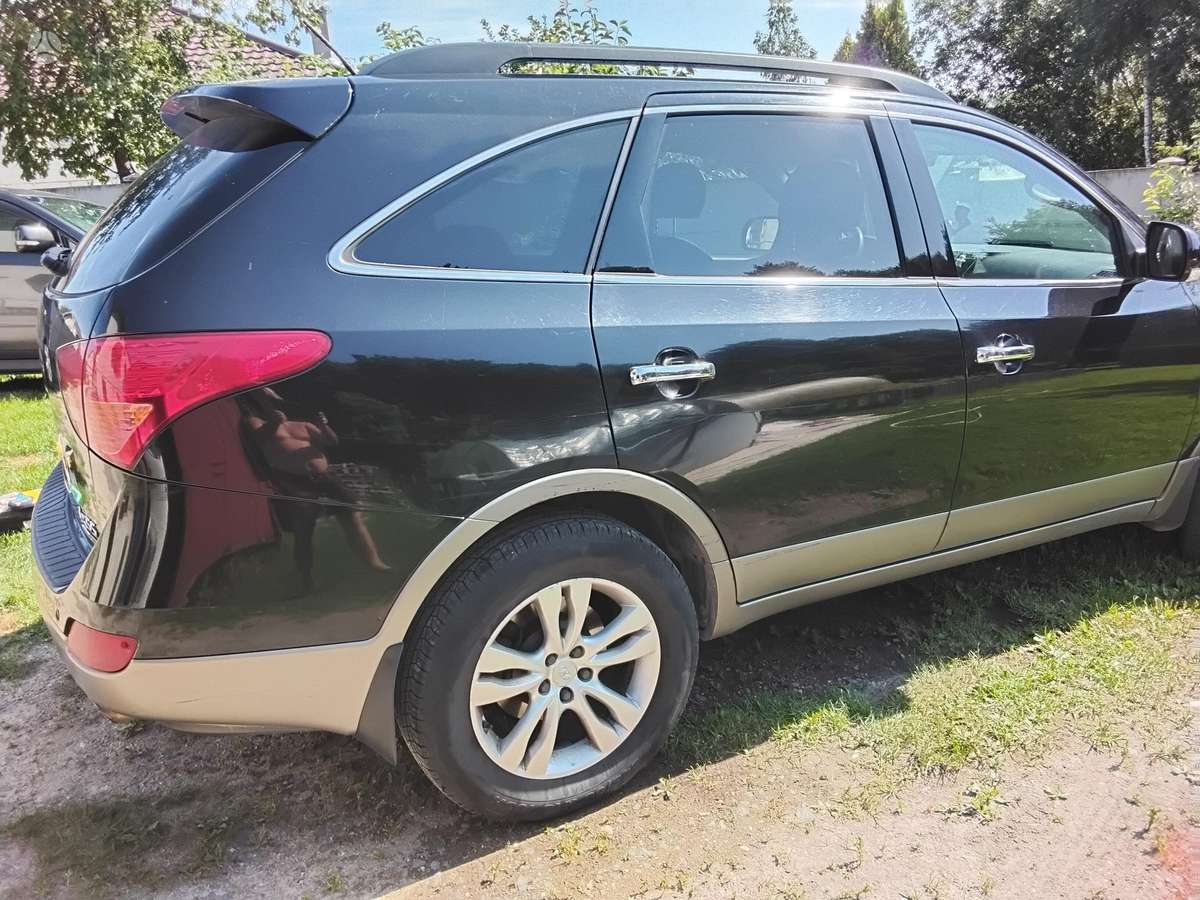 Hyundai ix55 2011 — салон